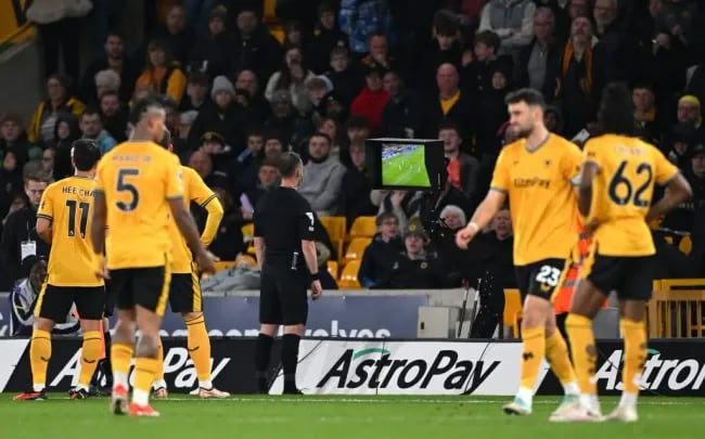 El Wolverhampton pidió la eliminación del VAR por injusticias