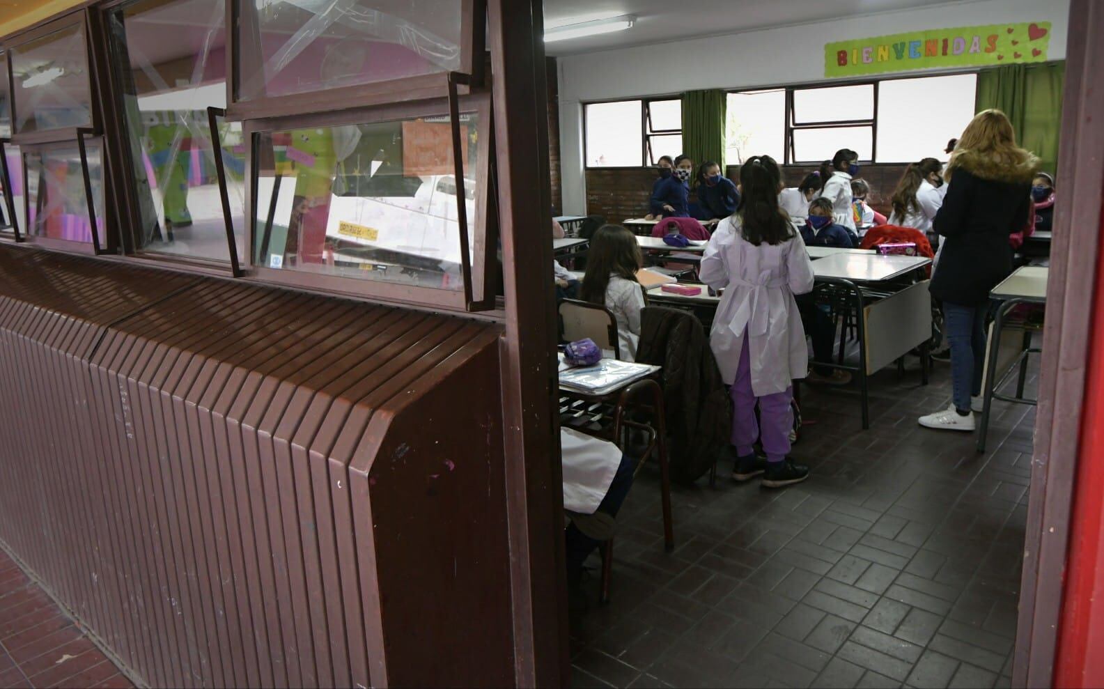 Retomaron las clases presenciales entre 1° y 7° año de la primaria - 