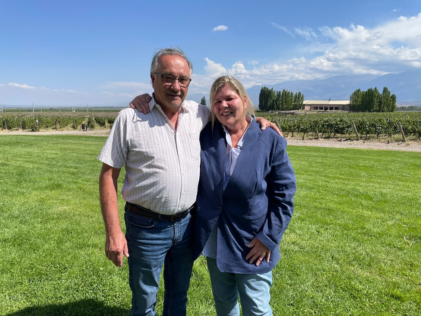 José "Pepe" Galante junto a Frederike Pon, una de las propietarias de Bodegas Salentein. - Los Andes