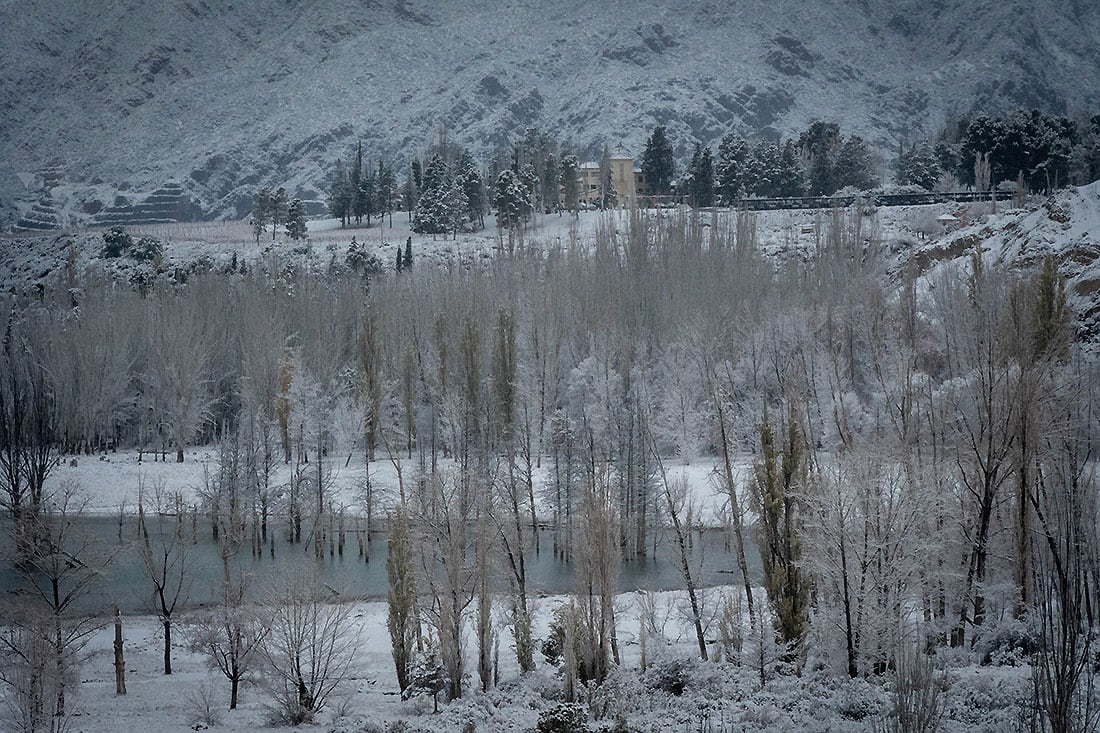 Perilago de Potrerillos nevado.