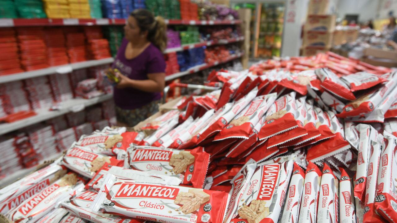 Productos de la canasta navideña. | Foto: José Gutiérrez / Los Andes