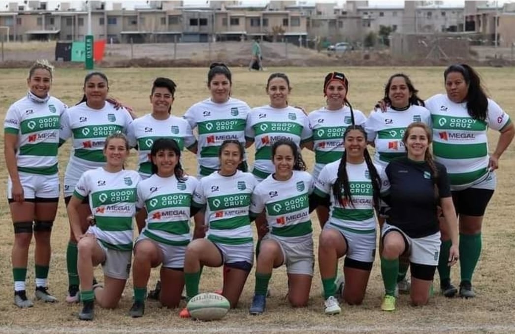 El plantel femenino de la Uni ganó su cuarto campeonato en forma consecutiva. Imbatible. / Gentileza.