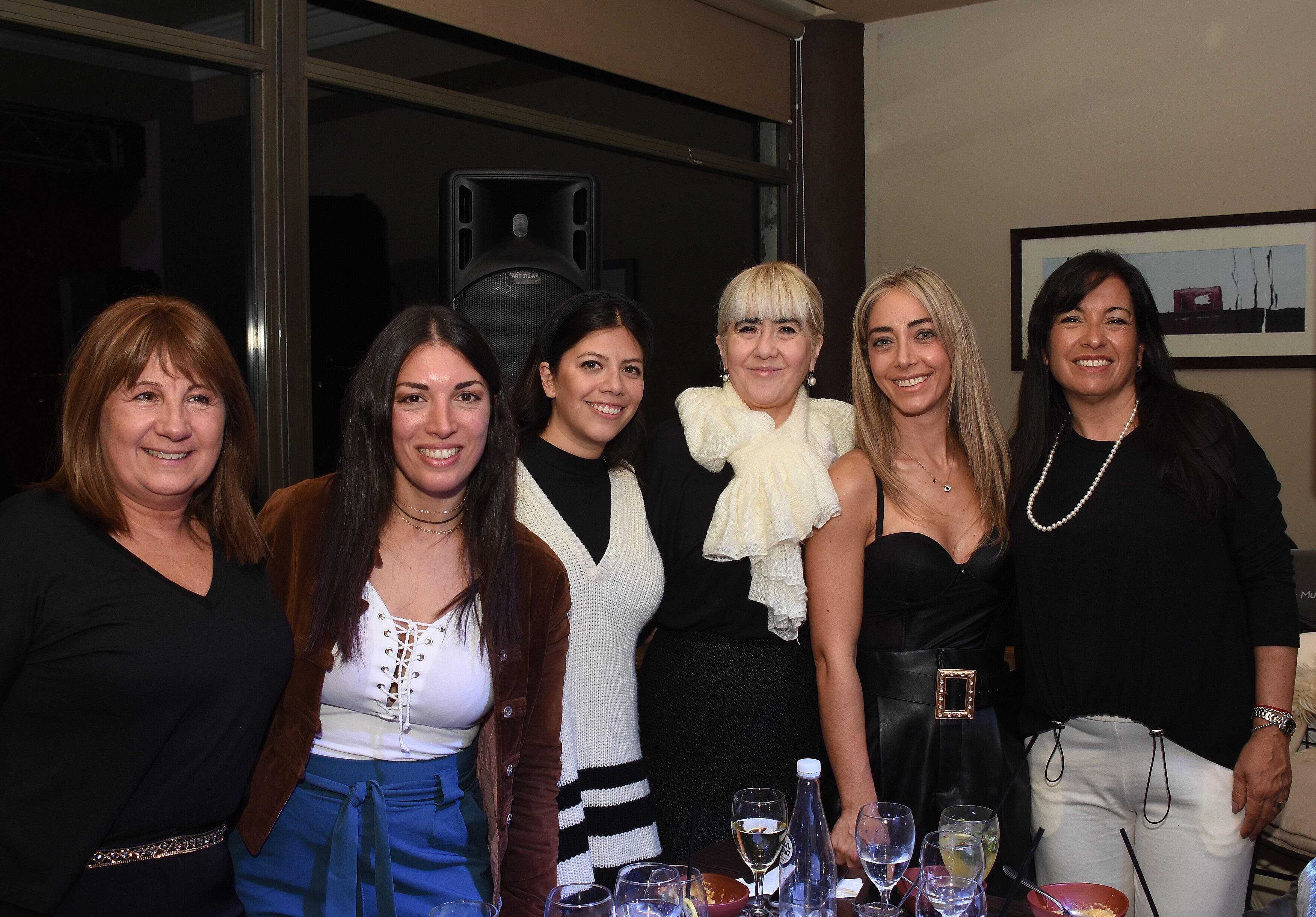 Nancy López, Celeste Foschi, Florencia Afranllie, Fátima Villagra, Carolina Saguán y Viviana Valverde