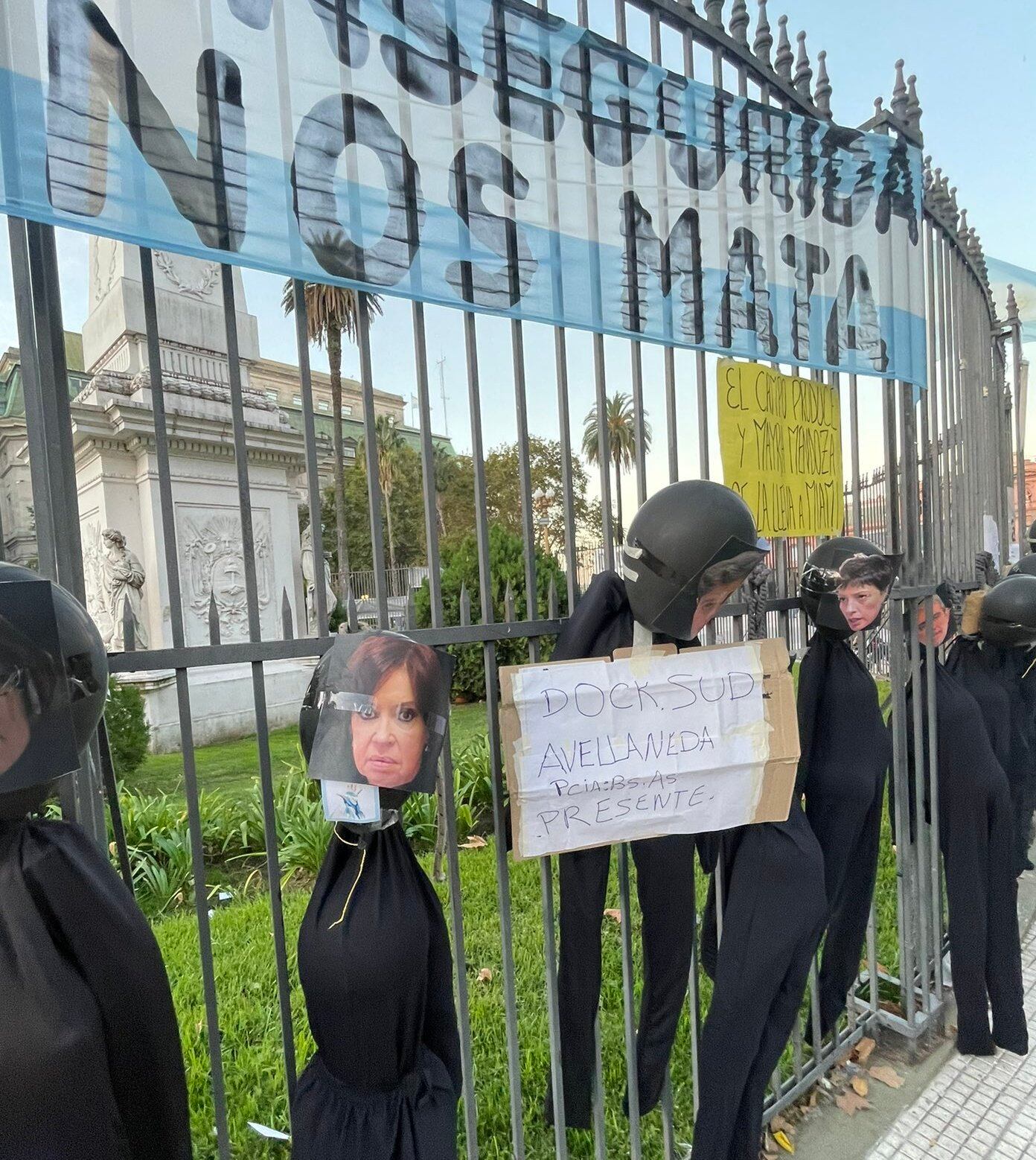 Dirigentes del Frente de Todos condenaron la representación del ahorcamiento de dirigentes del gobierno durante el 'tractorazo'.