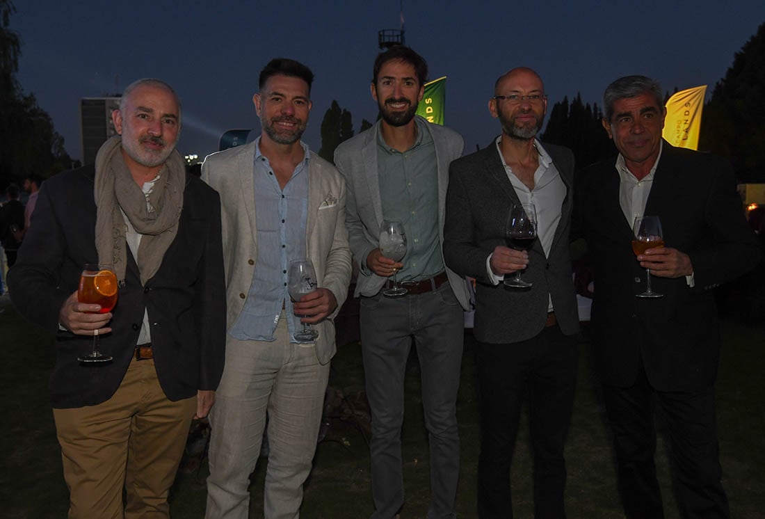 Ellos también la pasaron bien: Matías Merino, Jorge Carnino, Javier Lavoiser, Martín Kaiser y Jorge Pillado.