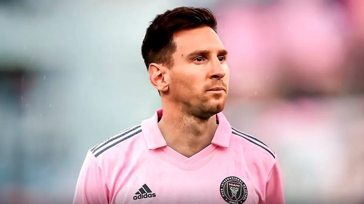 Messi les hizo un regaló a cada uno de sus compañeros