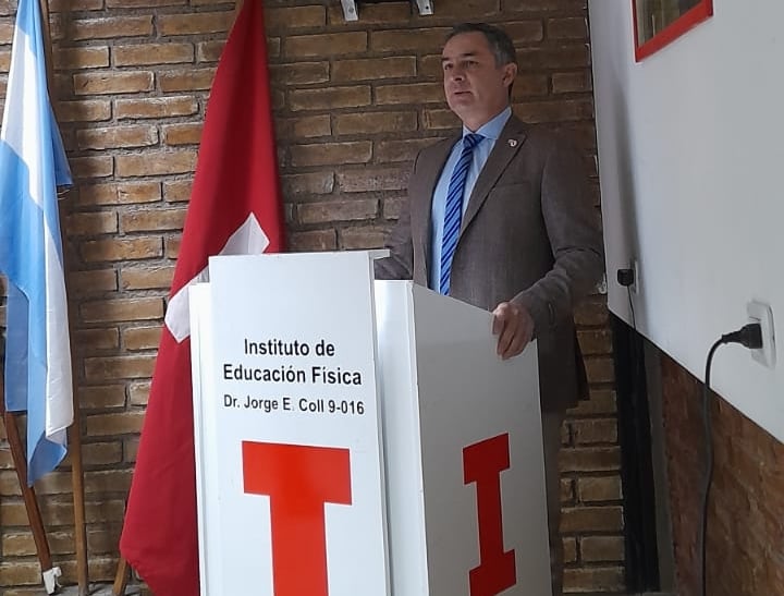 Luis Castillo, rector del Instituto de Educación Física 9-016 "Dr. Jorge Coll".