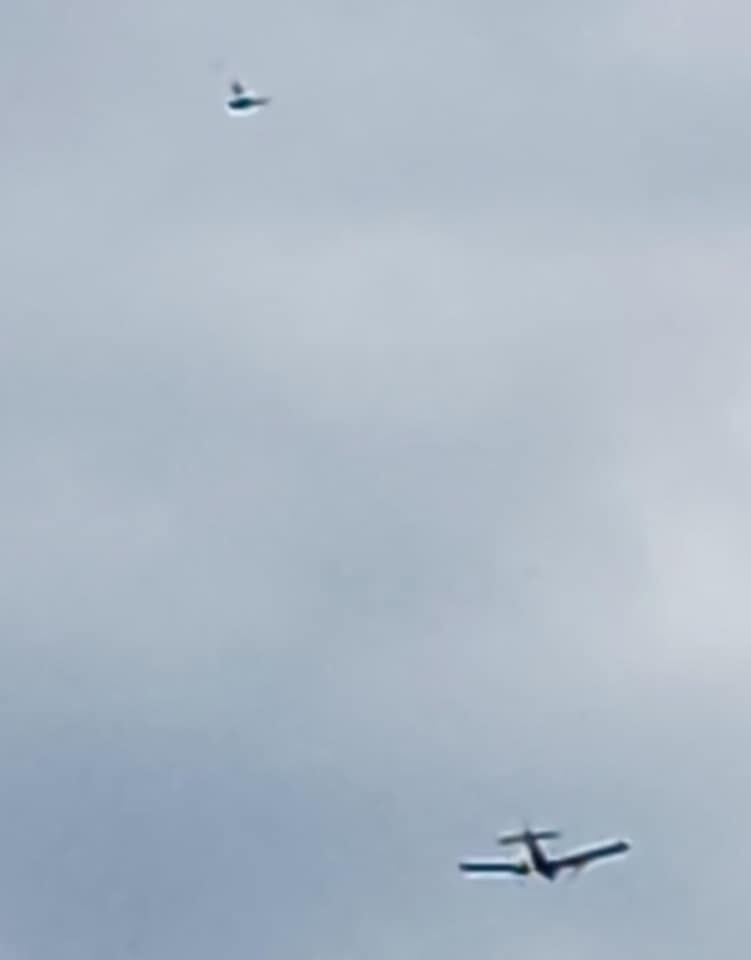 Un fotógrafo mendocino captó un ovni cerca de un avión en Salta. Foto Gustavo Yáñez.