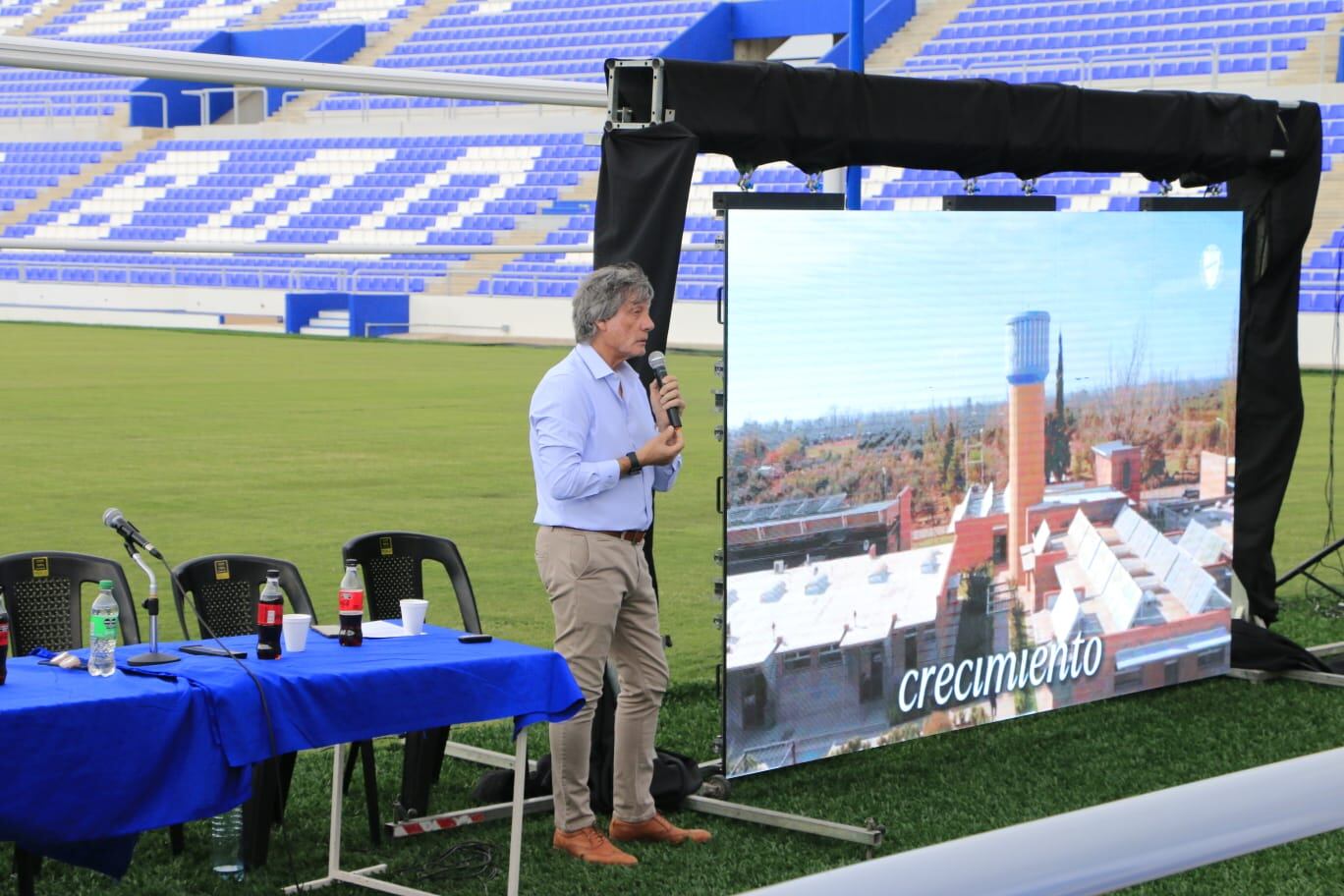 Alejandro Chapini encabezó la Asamblea de Godoy Cruz.