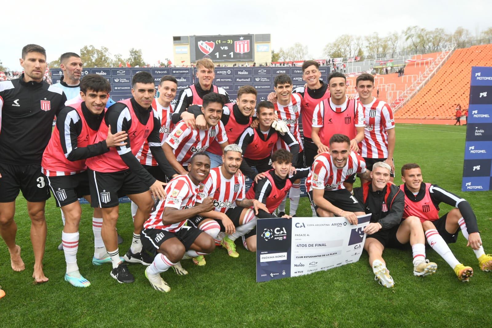 Estudiantes de La Plata festejó en Mendoza, tras derrotar por penales por 3-1 a Independiente de Avellaneda. José Gutiérrez / Los Andes