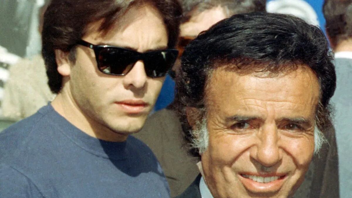 Detalles de la serie "Menem Junior". / WEB