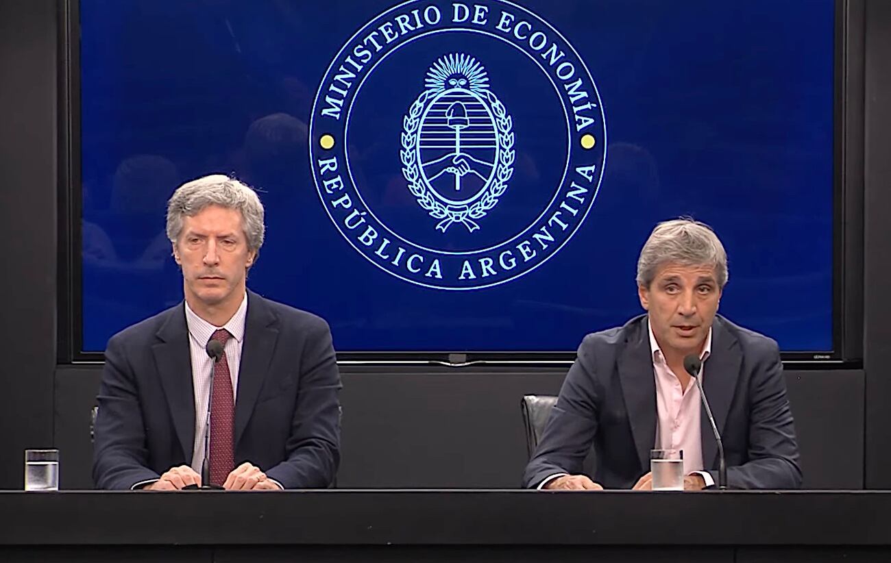 Caputo anunció que se reflotó el acuerdo con el FMI la semana pasada y el organismo desembolsará de 4.700 millones de dólares.