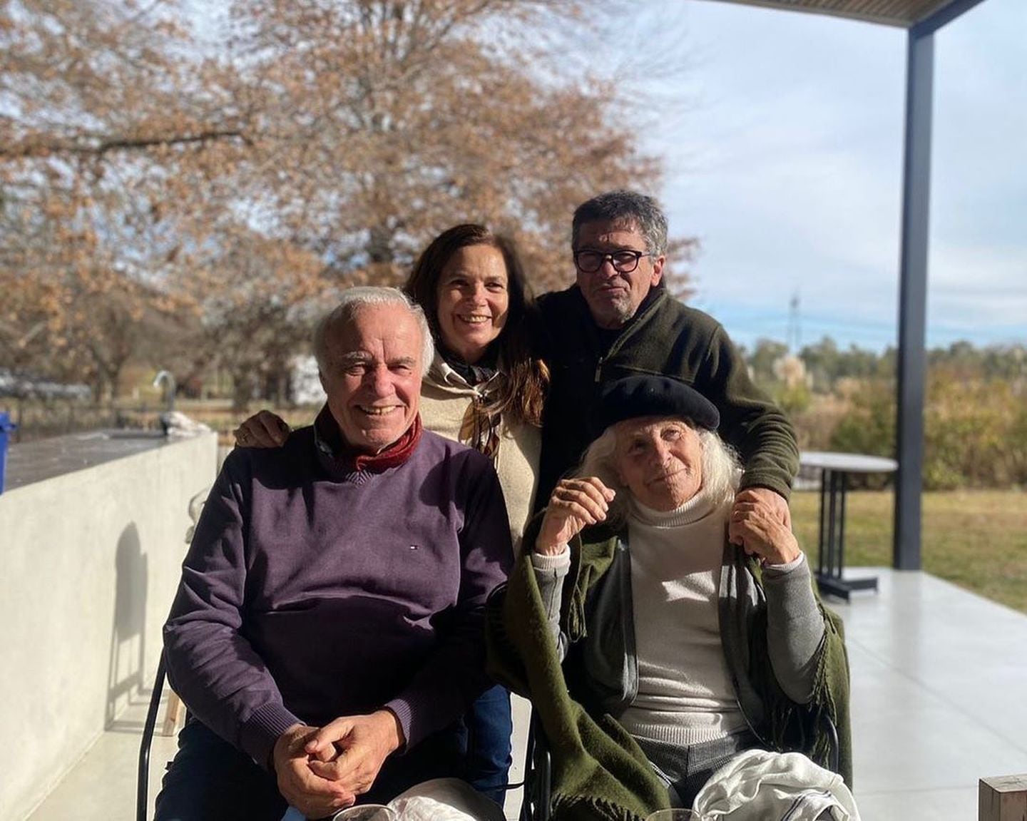 El posteo que hace algunas semanas compartió Sandra Mihanovich junto a César Mascetti y Mónica Cahen D'Anvers. / Foto: Instagram/@sanmihanovich