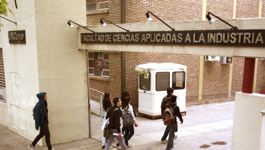 La Facultad de Ciencias Aplicadas a la Industria despliega un plan de integración con el aparato productivo de Mendoza. Foto: archivo

