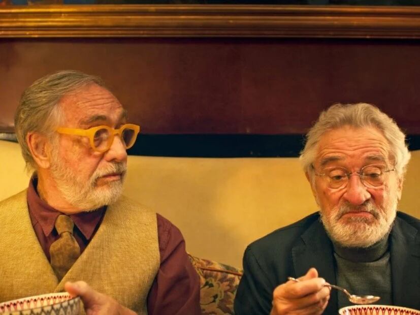 Robert De Niro junto a Luis Brandoni en la serie "NADA".