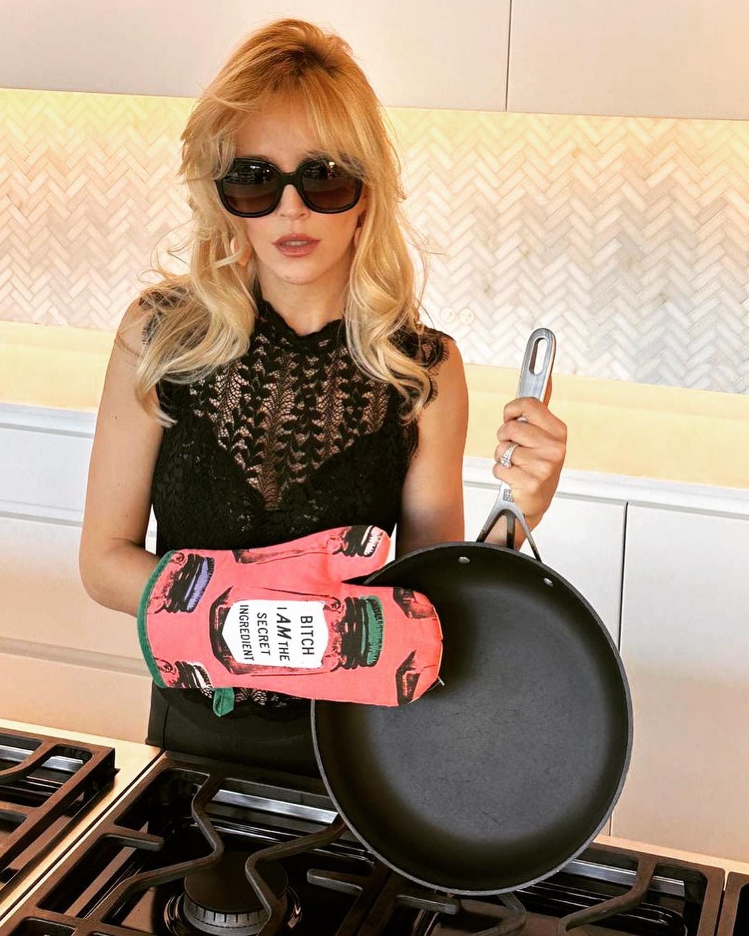 Luisana Lopilato se lució con su atuendo para cocinar.