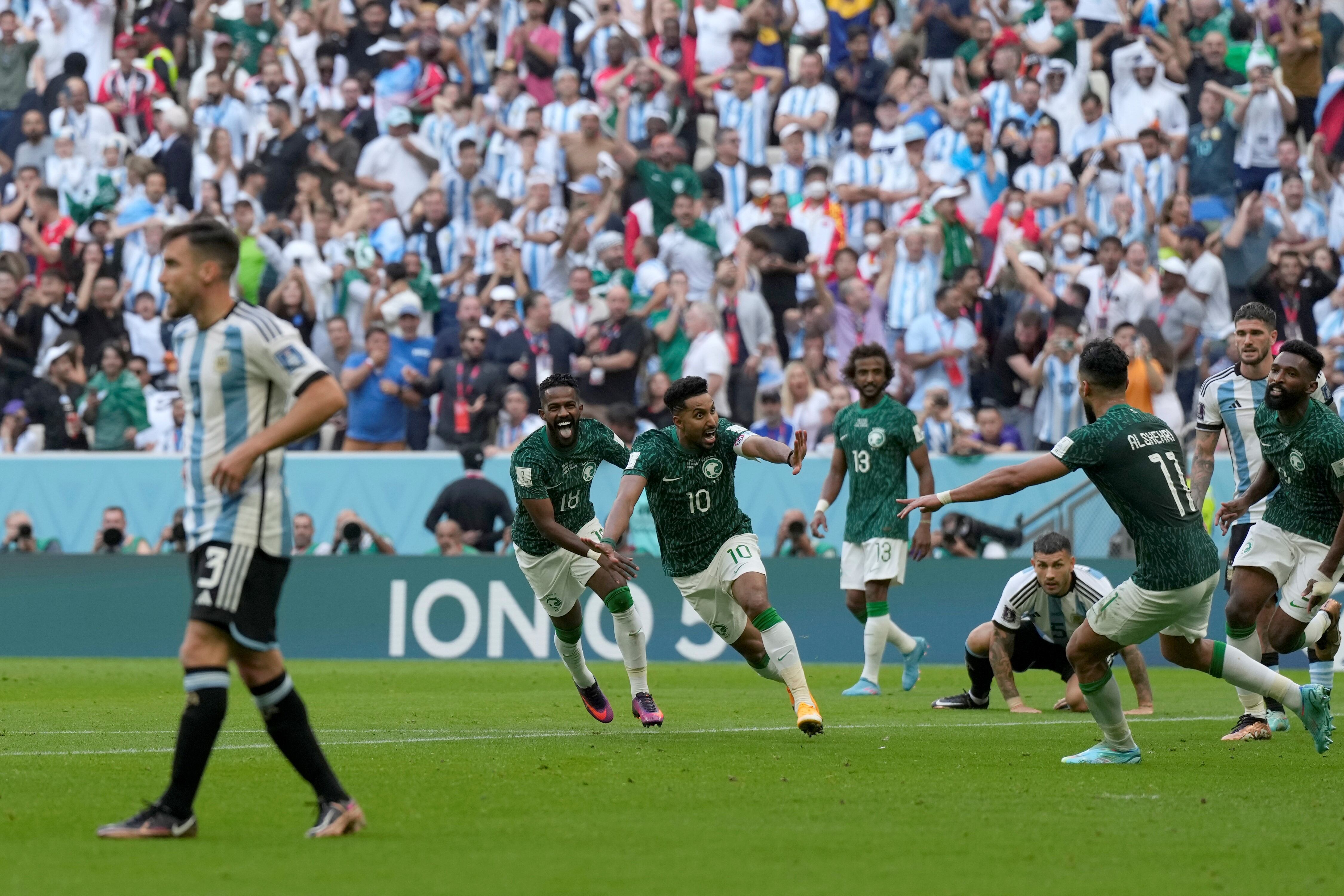 Argentina en su debut en el Mundial, ante Arabia Saudita. (AP).