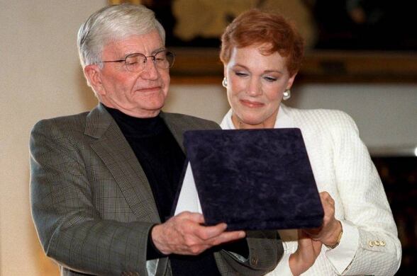 Julie Andrews y Blake Edwards, en 1997.