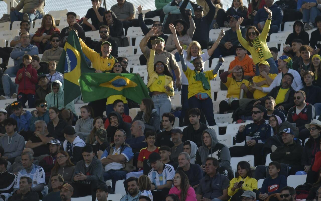 Nigeria vs. Dominicana, el primer partido en Mendoza del Mundial SUB 20 2023. / Orlando Pelichotti (Los Andes).