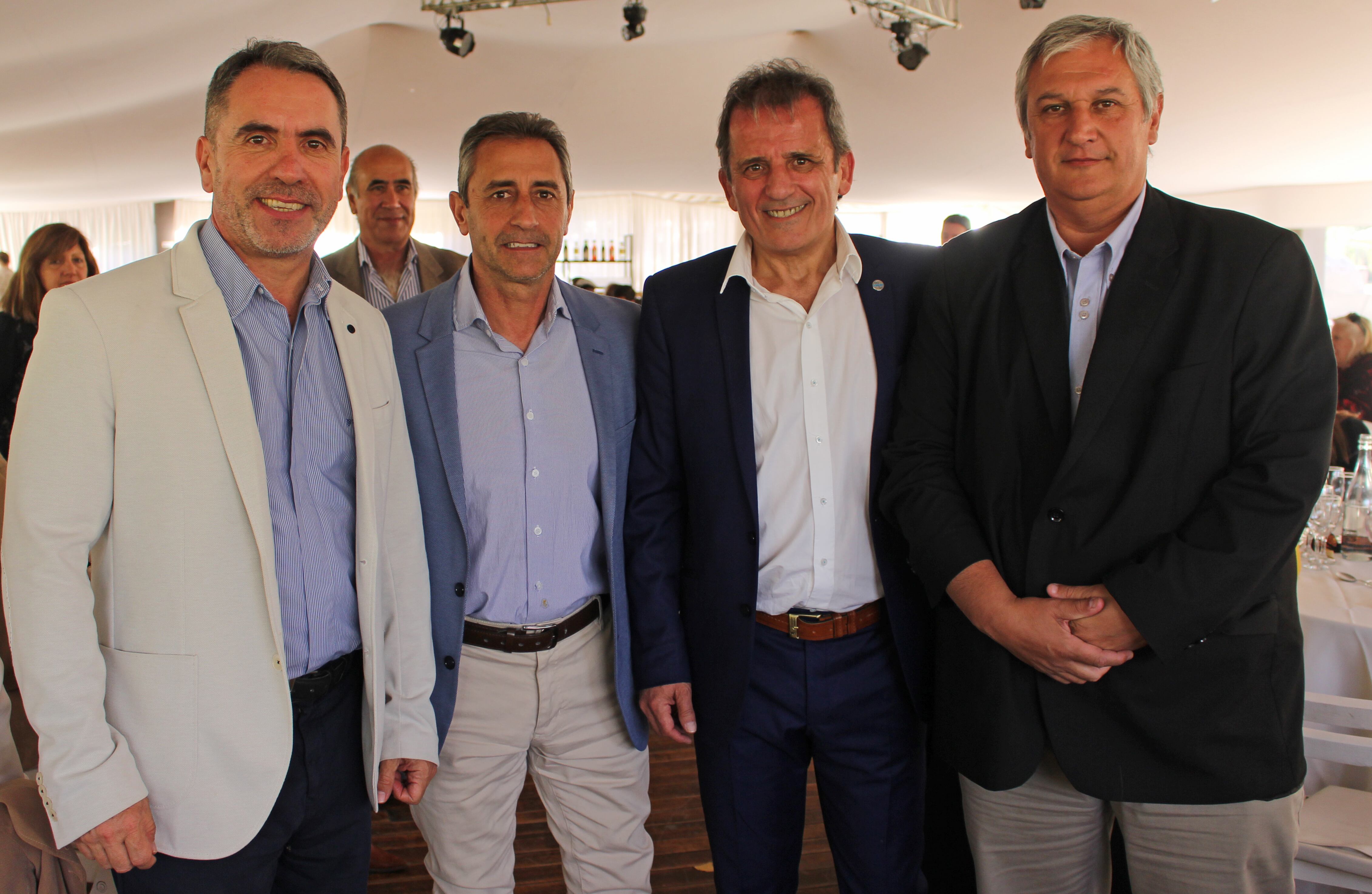 Diputado Jorge Difonso junto al intendente de San Carlos, Rolando Scanio, el presidente del CAM, Javier Oyhenart y el secretario de Obras Públicas de General Alvear, Jorge Pérez.