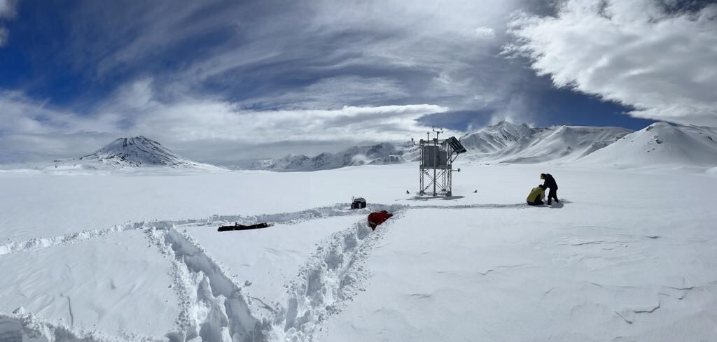 Nieve en la Laguna del Diamante, en el sur de la provincia de Mendoza. Prensa Irrigación