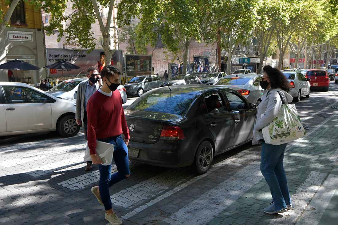 Caos vehicular en la Avenida San Martín, entre Zapata y San Lorenzo 



Foto: Orlando Pelichotti/ Los Andes