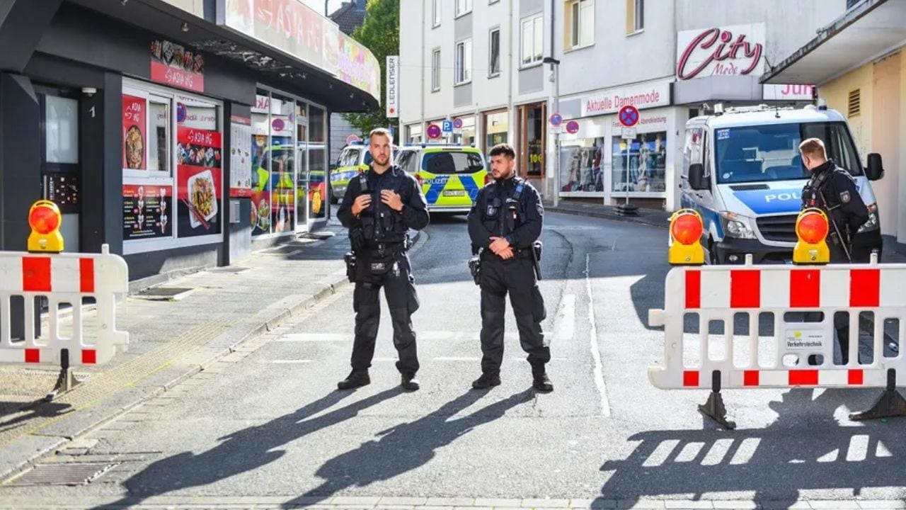 La Policía acordona la zona en la que ha tenido lugar el atentado. EFE/EPA/Volker Hartmann.