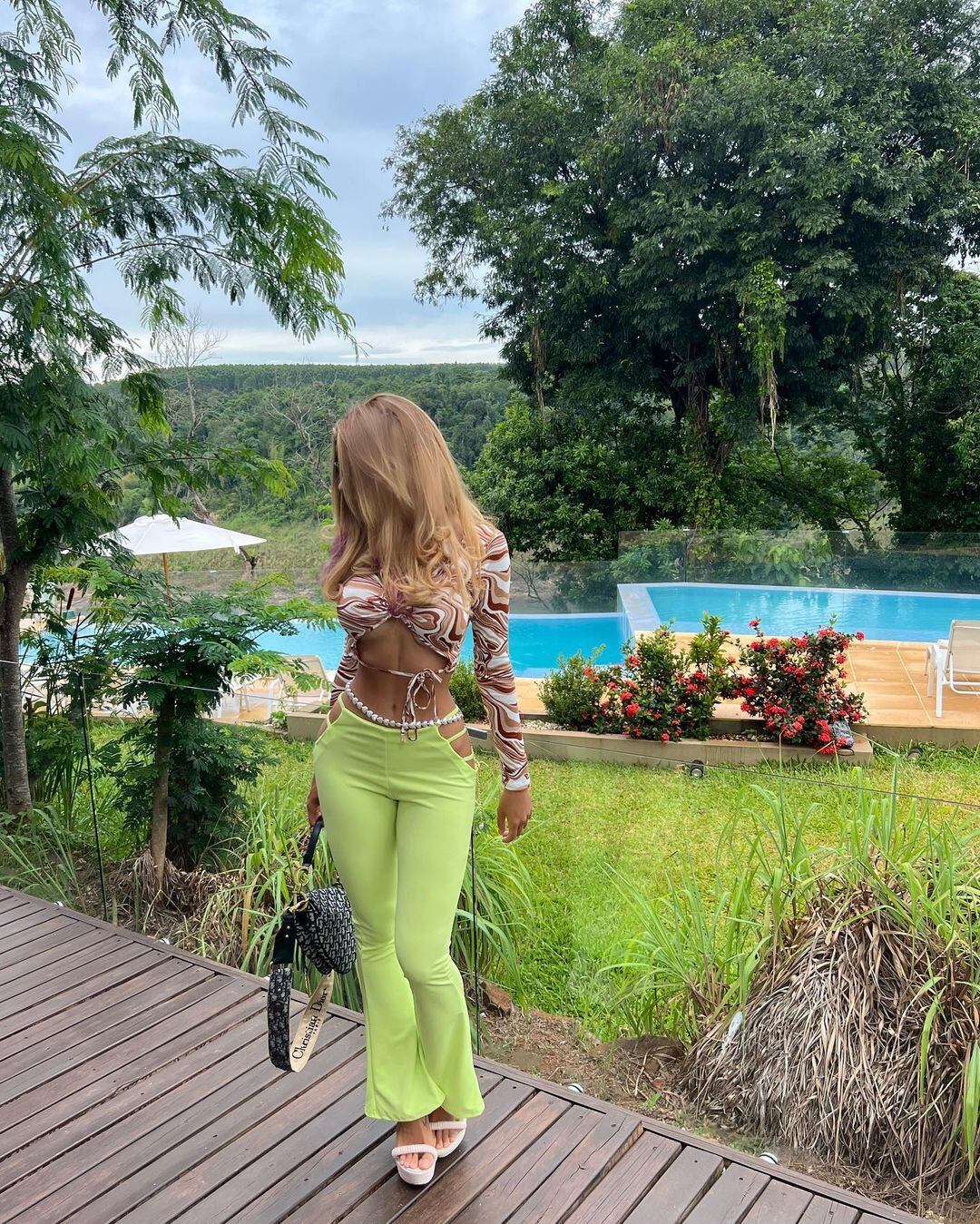 El ajustado look de Charlotte Caniggia