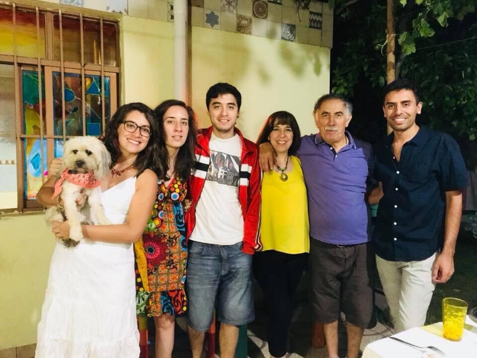 La familia que formó Alejandra. 