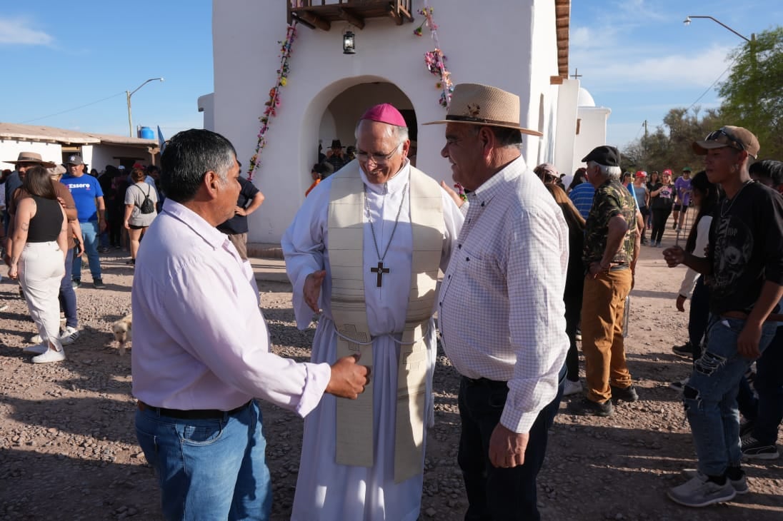 Lavalle revivió los festejos patronales de la Virgen del Rosario de las Lagunas.