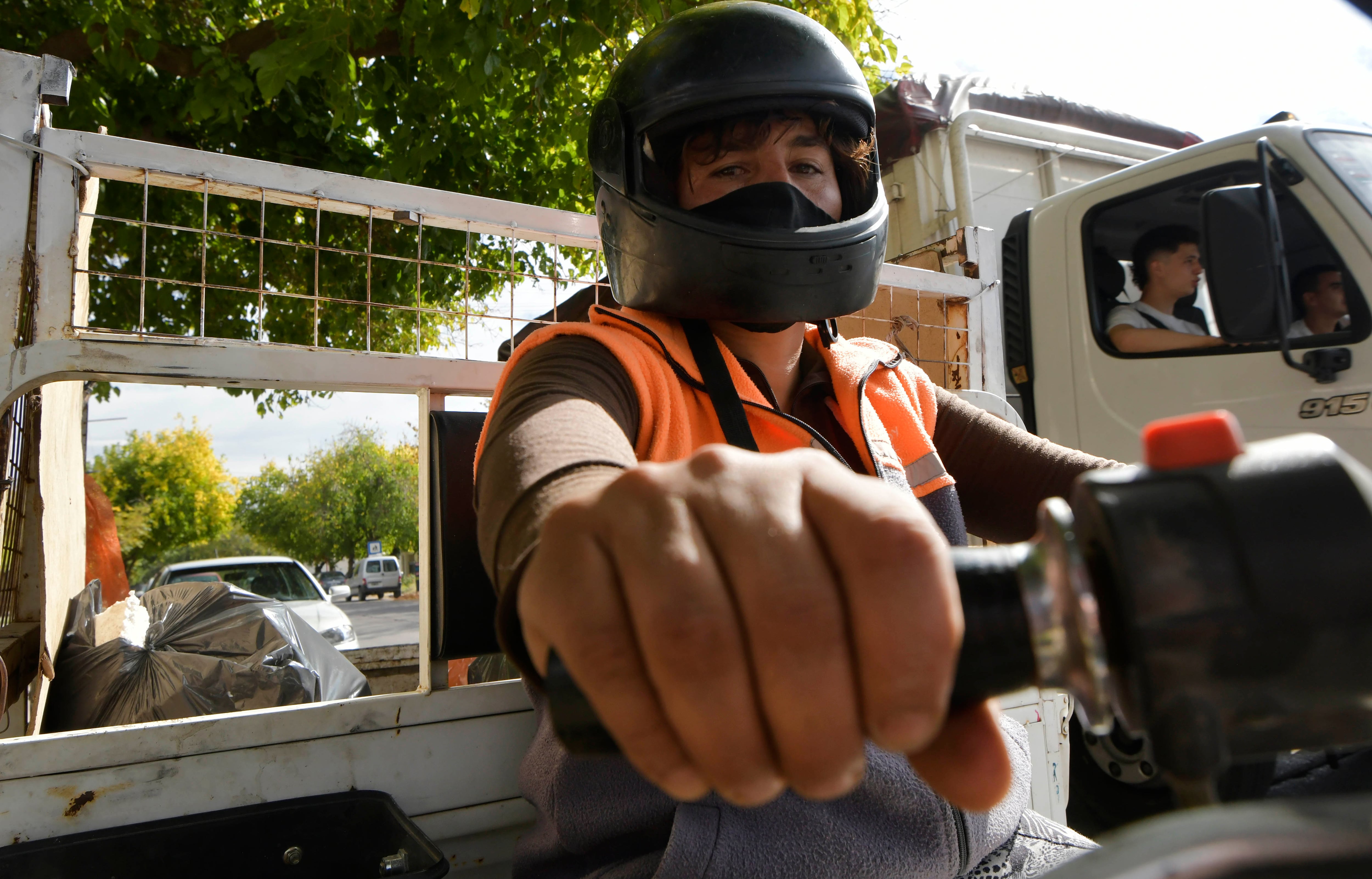 Magda Martinez recuperadora urbana, trabaja en Godoy Cruz. Antiguamente era carretelera, hoy trabaja con su motocarga