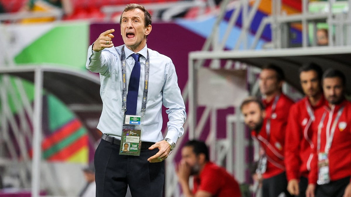 El entrenador argentino de Emiratos Árabes Unidos habló sobre el amistoso frente a la Selección Argentina.