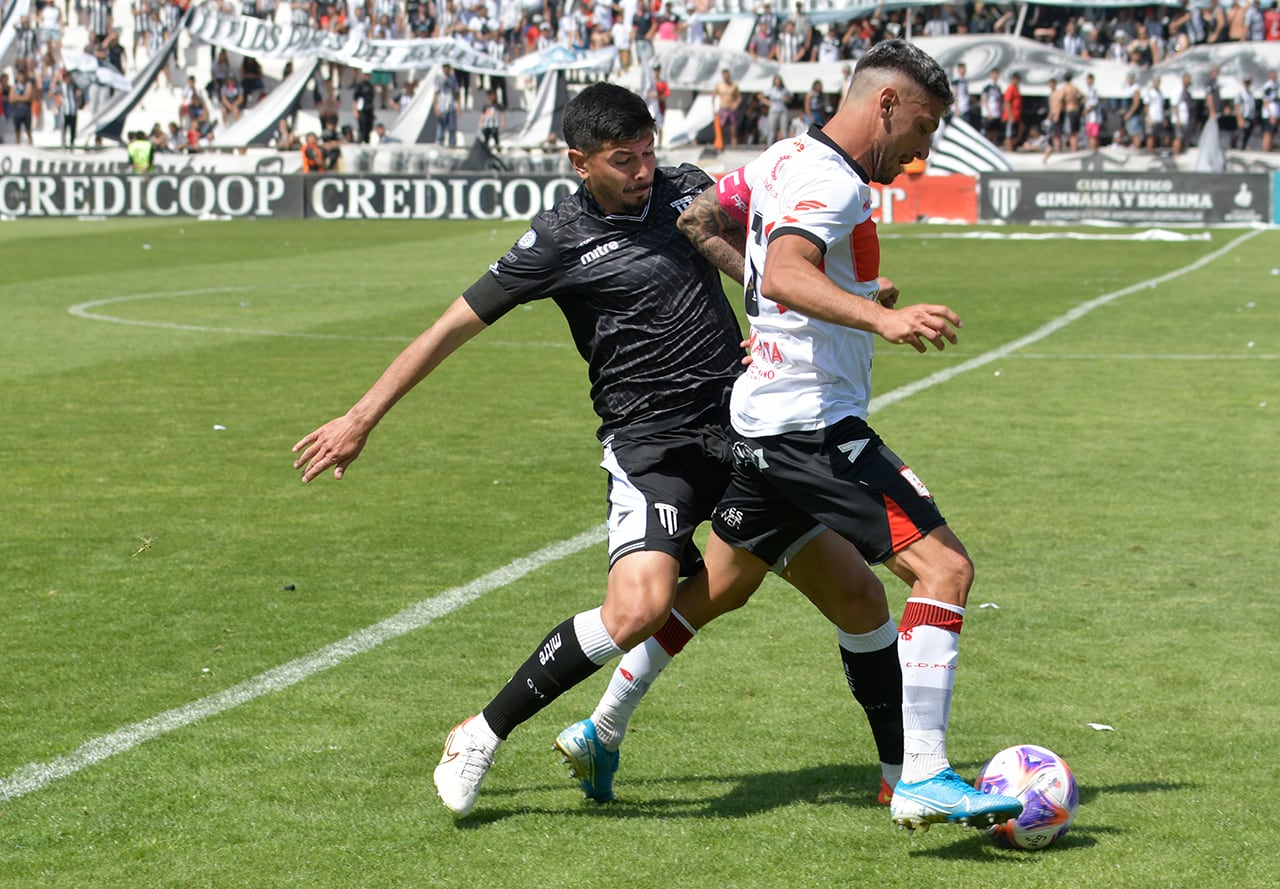 Gimnasia y Esgrima igualó 1-1 ante Deportivo Morón y por ventaja deportiva clasificó. / Foto: Orlando Pelichotti