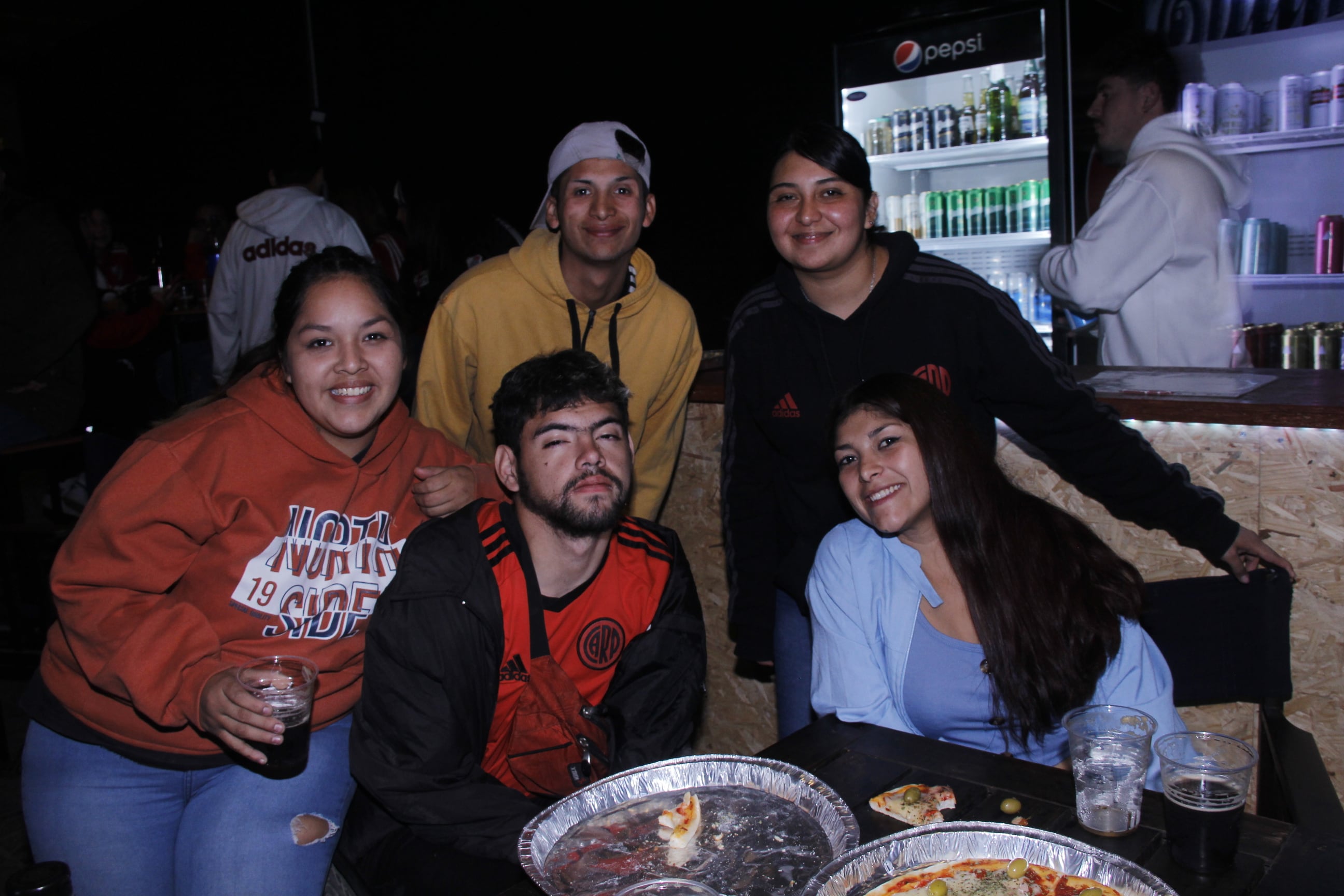 Brenda Merlo, Franco Manrique, Walter Narváez, Carolina Franco y Noelia Manrique