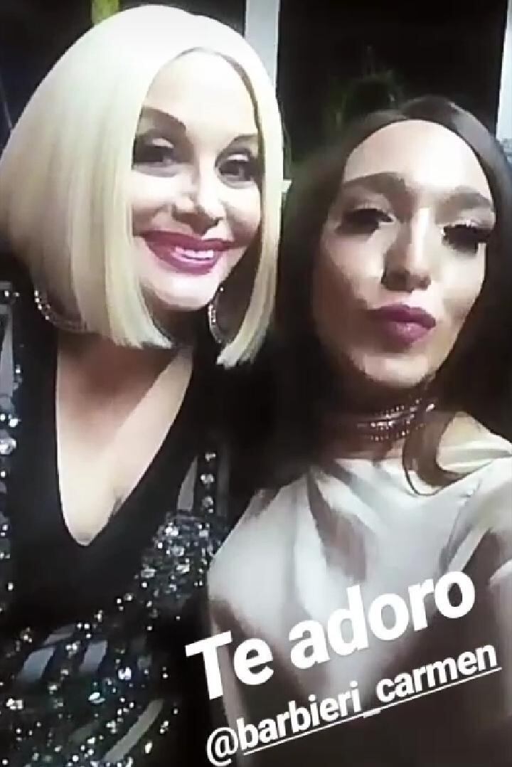 Zoe junto a Carmen Barbieri