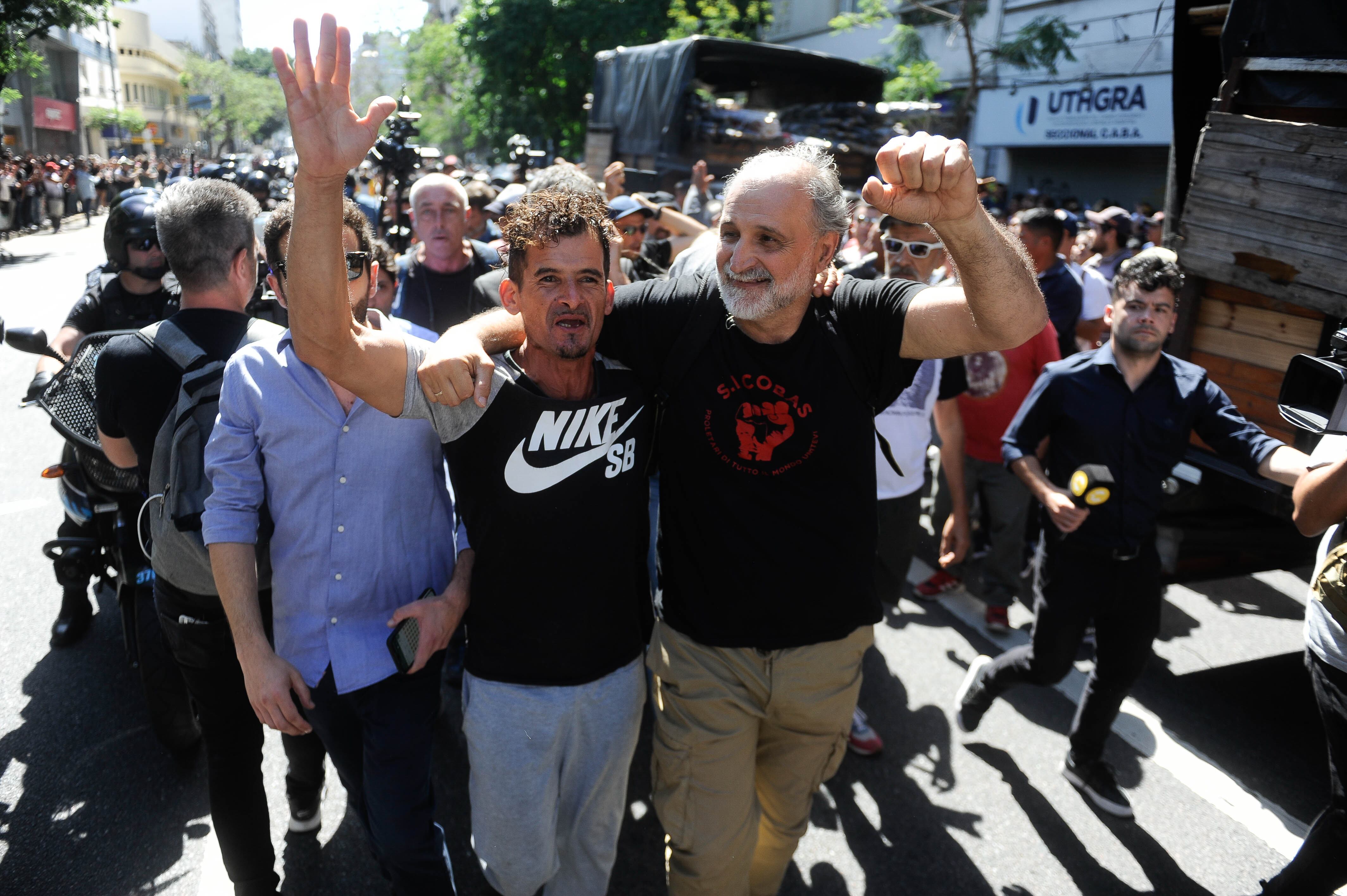 Marcha de agrupaciones sociales a Plaza de Mayo. Foto: Federico Lopez Claro