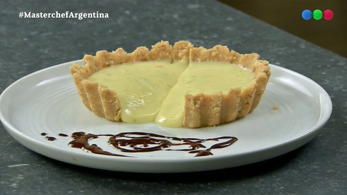 La participante dejó las yemas de huevo crudas en la preparación, pensando que el limón las cocinaría.