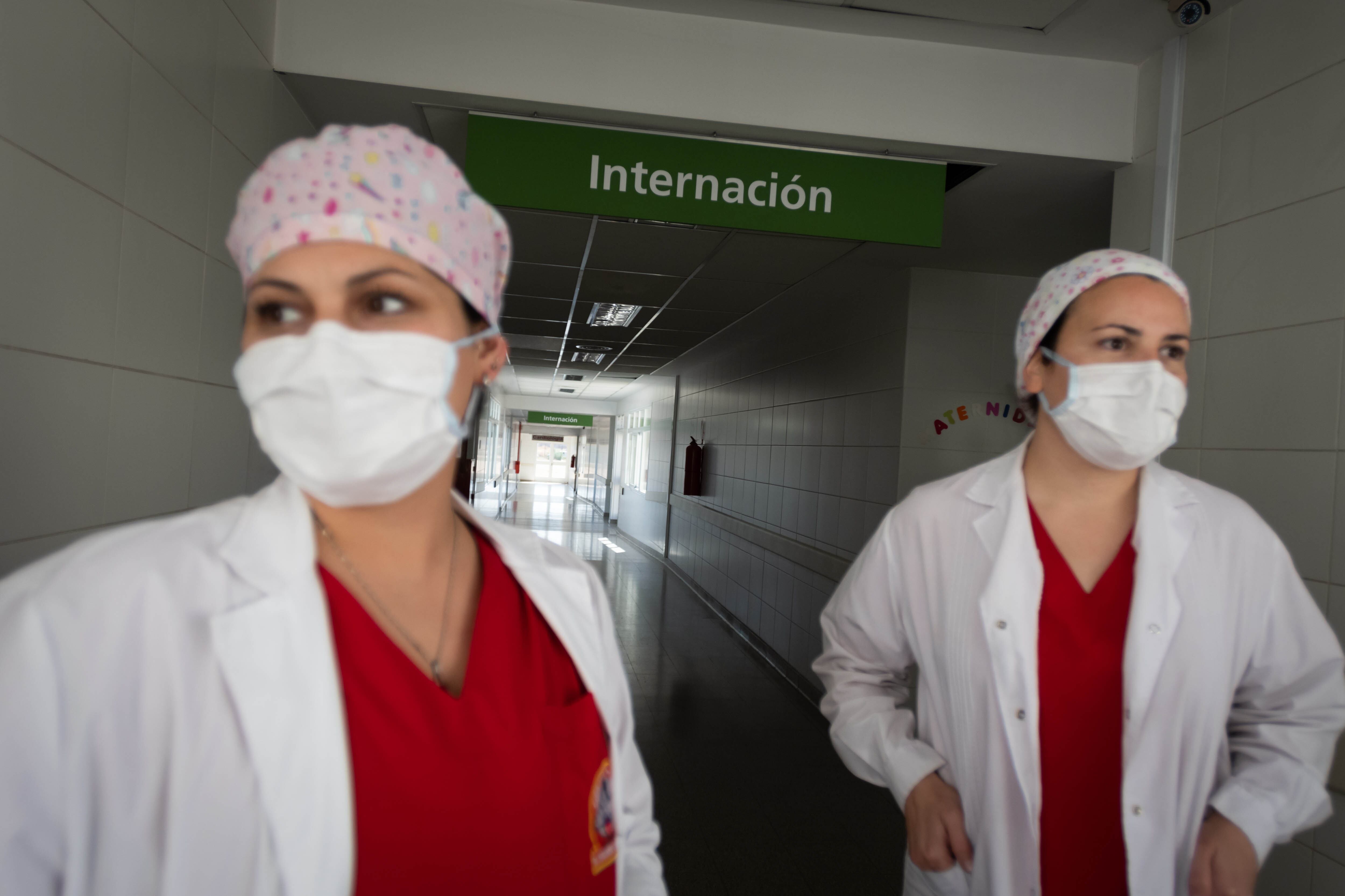 El personal de Salud en el Hospital Carrillo, reasignado a pacientes Covi-19.