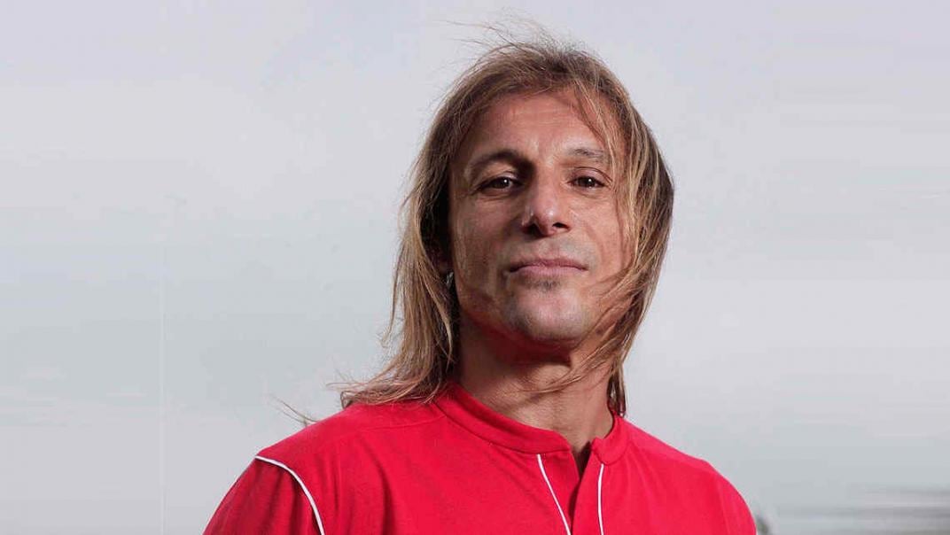 Caniggia, en el “Atlas” londinense. (Captura web)