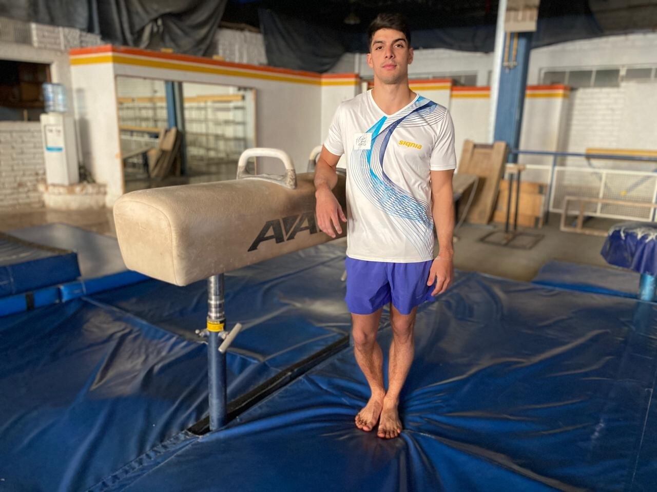 Pascolatti comenzó sus entrenamientos en Gymnos. 