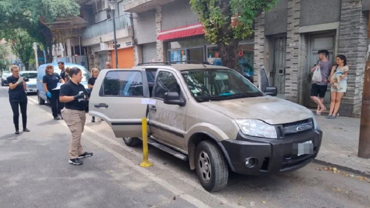 El suceso tuvo lugar en la intersección de las calles Río de Janeiro y Mendoza, barrio Echesortu. (Gentileza: NA)