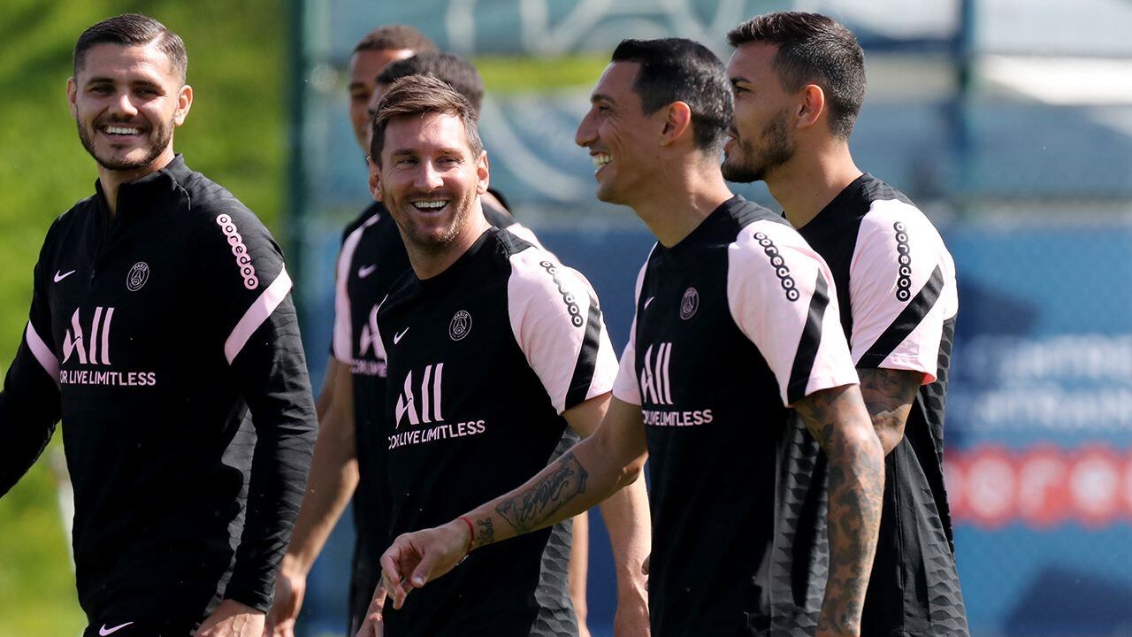 Mauro Icardi, Lionel Messi, Ángel Di María y Leonardo Paredes en el PSG.