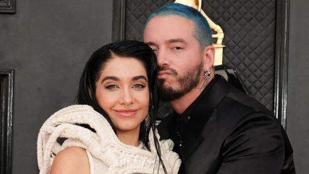 María Becerra y J Balvin en los Premios Grammy 2022.