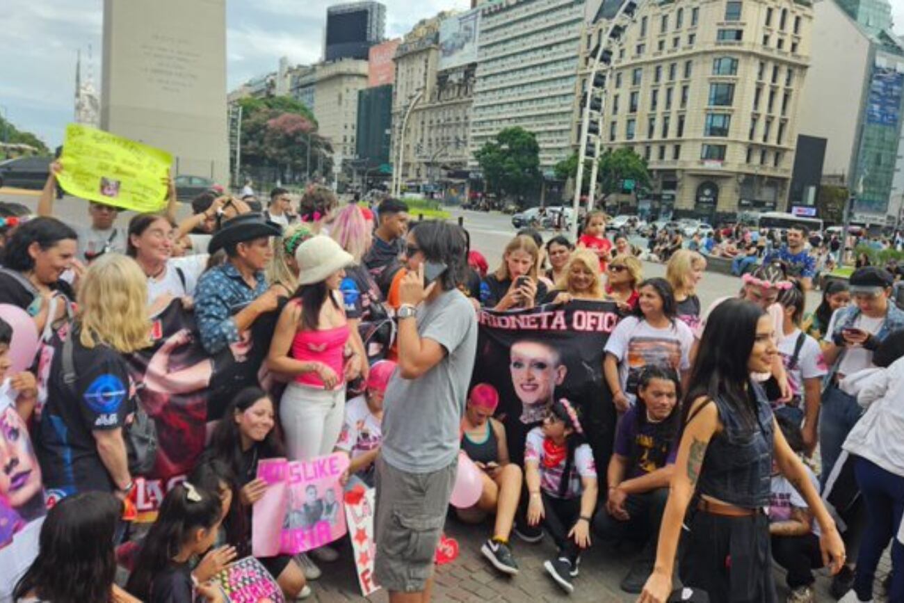 Así fue el masivo festejo de cumpleaños de Furia en el Obelisco