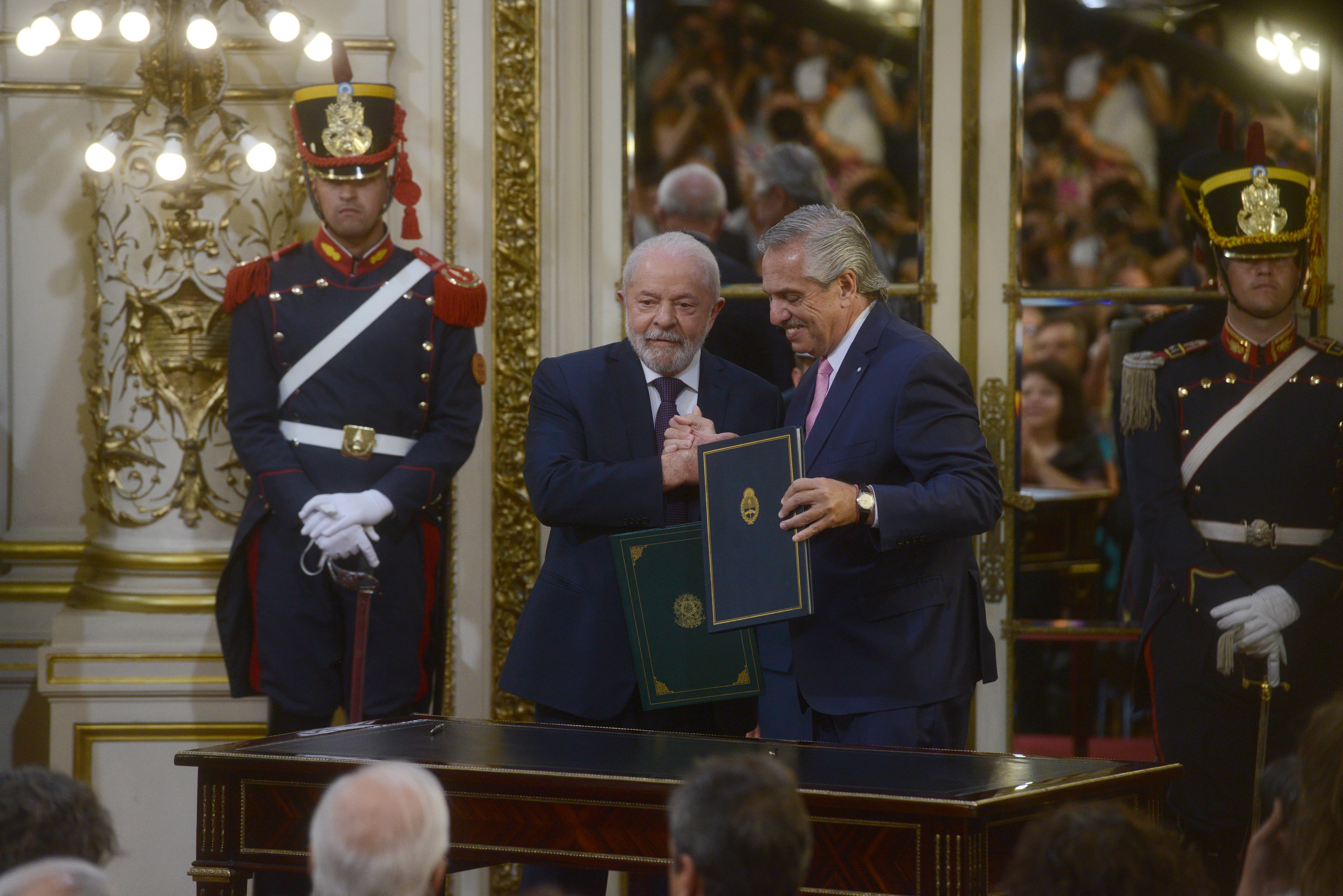 23-01-2023 - Buenos Aires - Los presidentes de Argentina y Brasil,  Alberto Fernández y Lula da Silva en Casa de Gobierno. Foto Clarín