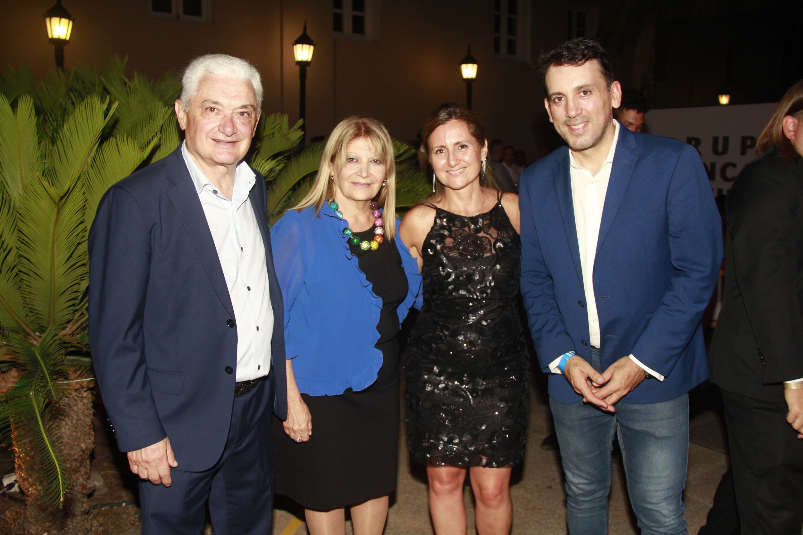 Alfredo Panella, Gladys Valente, María Cecilia Oruet y Tadeo García Zalzar. - Foto: Fernando Grosso / Los Andes