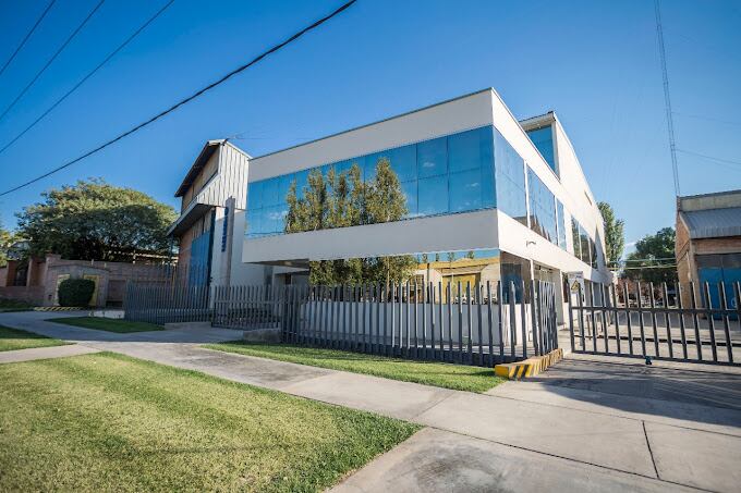 Tassaroli es una empresa del sector metalmecánico, fundada en 1953 en San Rafael, proveedora de la industria energética y minera.