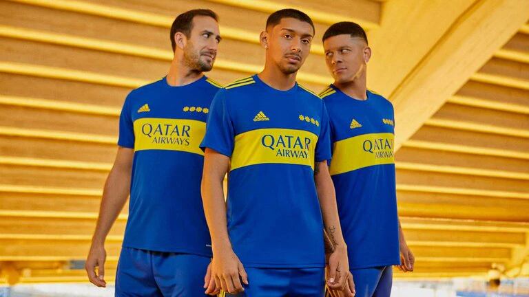 La nueva camiseta de Boca, un homenaje a Diego Maradona.