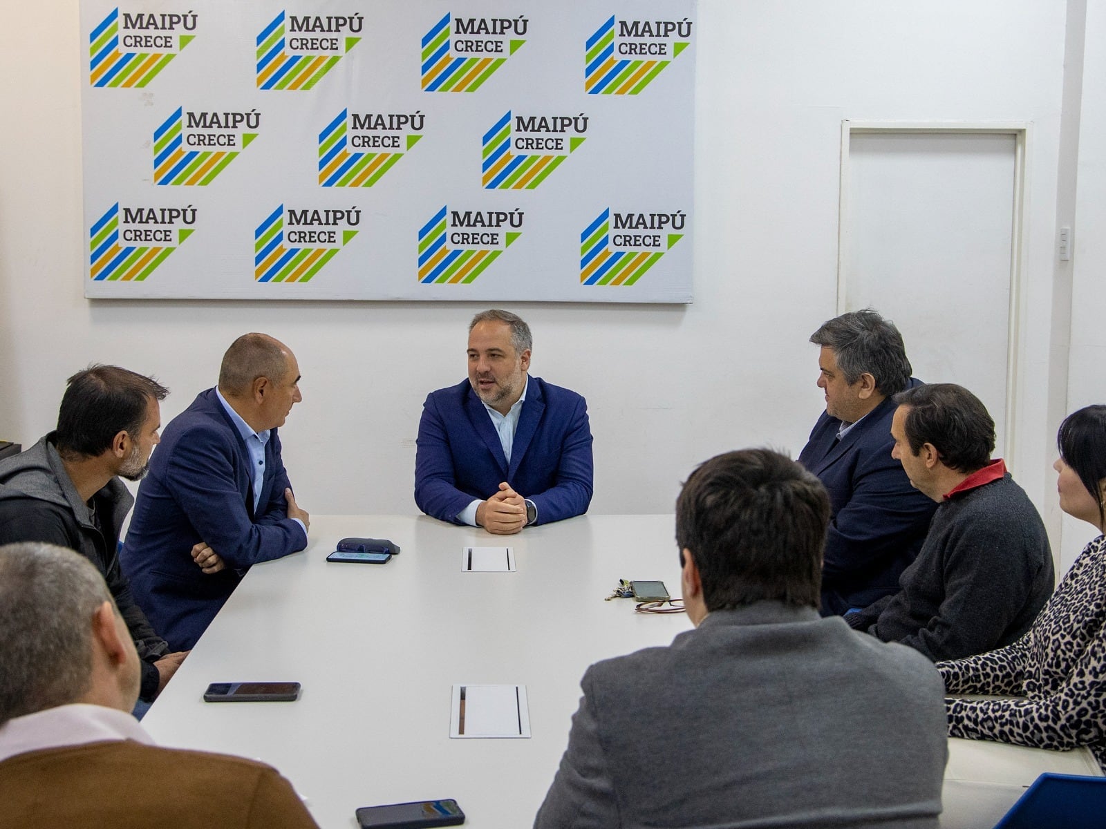 A través de un nuevo convenio, ambas instituciones se comprometen a trabajar en conjunto para capacitar, financiar y modernizar a las pequeñas y medianas empresas del departamento, fomentando así el desarrollo económico local.