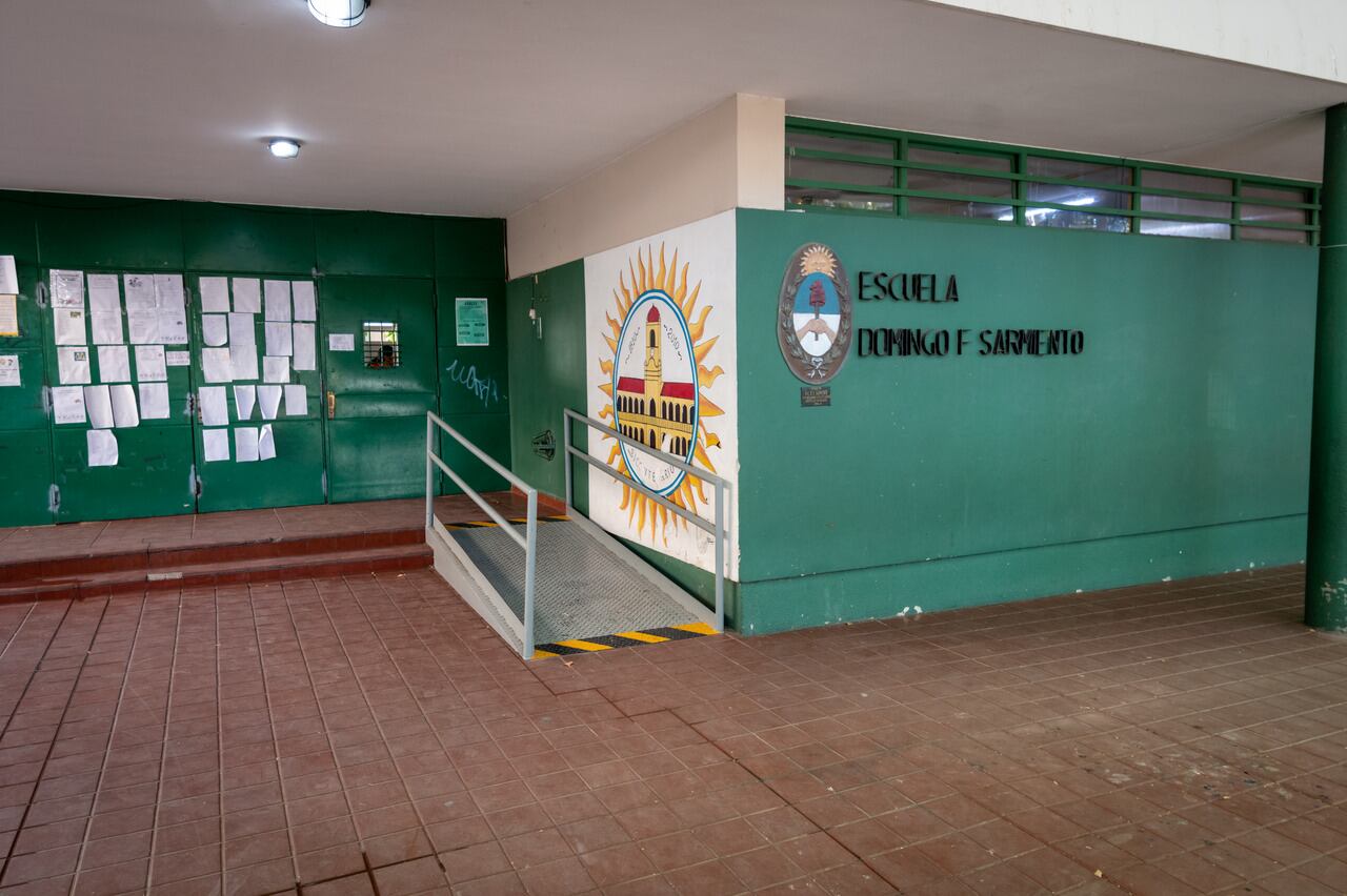 Una escuela de Ciudad está sin agua desde la vuelta a clases, hoy no abrió y darán clases virtuales. Foto: Ignacio Blanco / Los Andes 